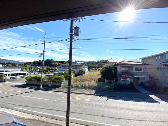 物件内観写真17　(室内からの展望)