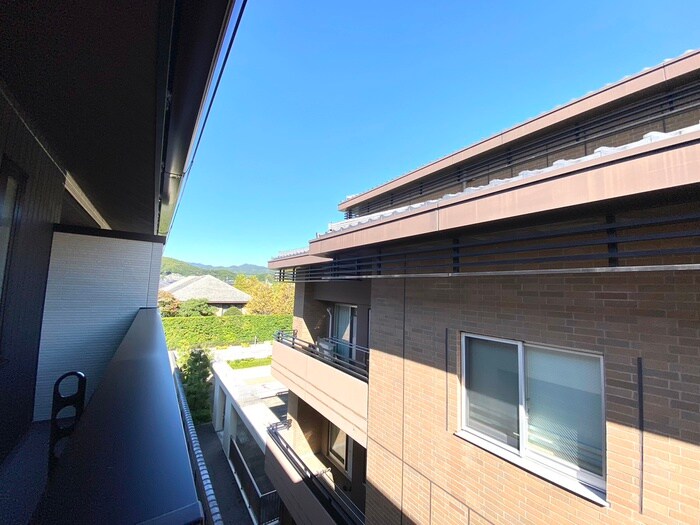 物件内観写真17　(室内からの展望)