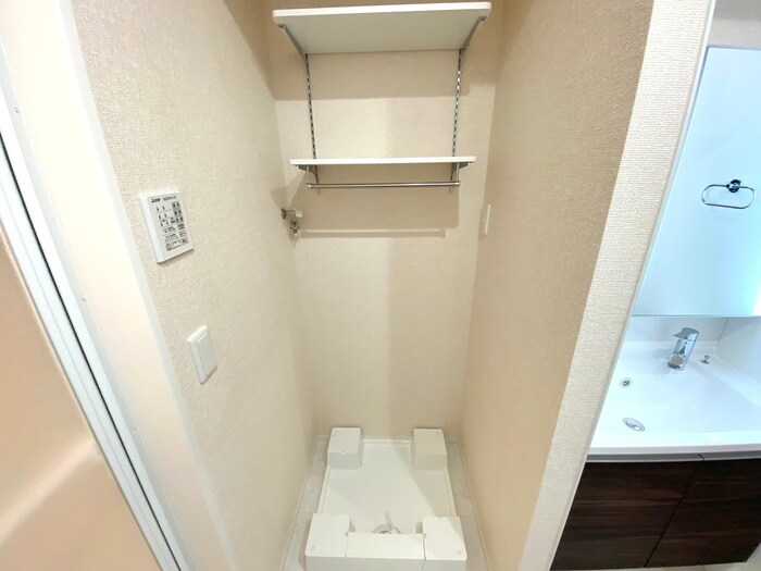 物件内観写真20　(洗濯機置場)