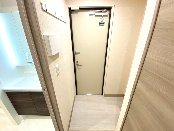物件内観写真22　(玄関)