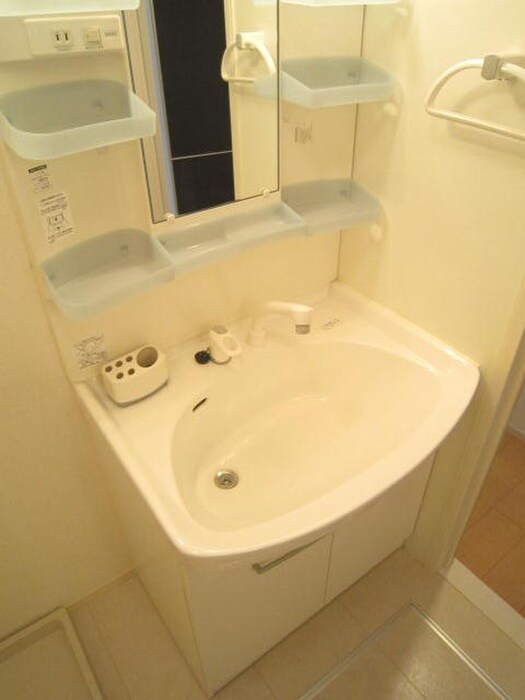 物件内観写真11　(洗面)