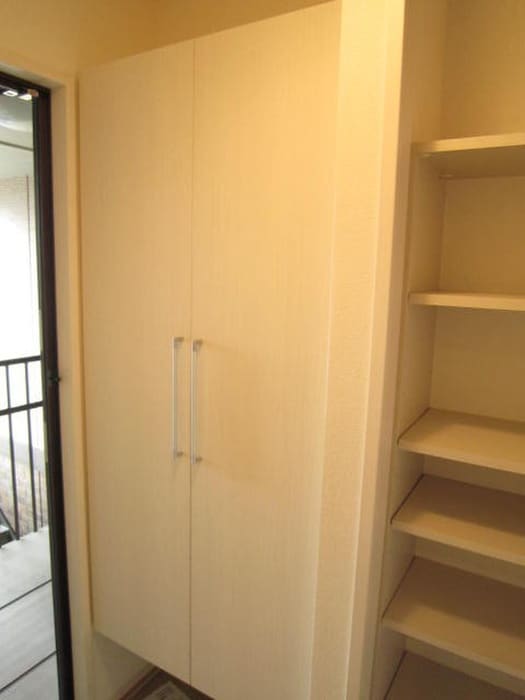 物件内観写真13　(玄関)