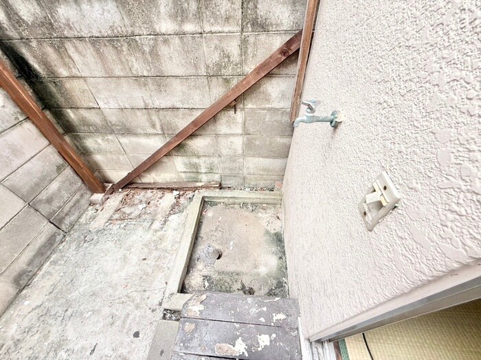 物件内観写真17　(洗濯機置場)