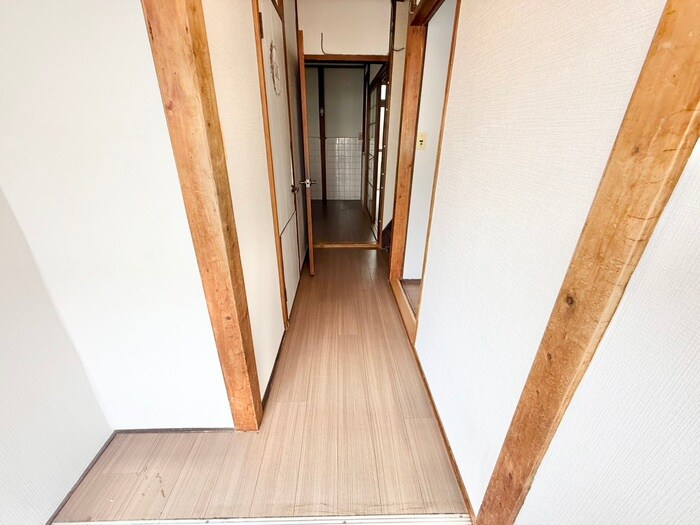 物件内観写真18　(廊下)