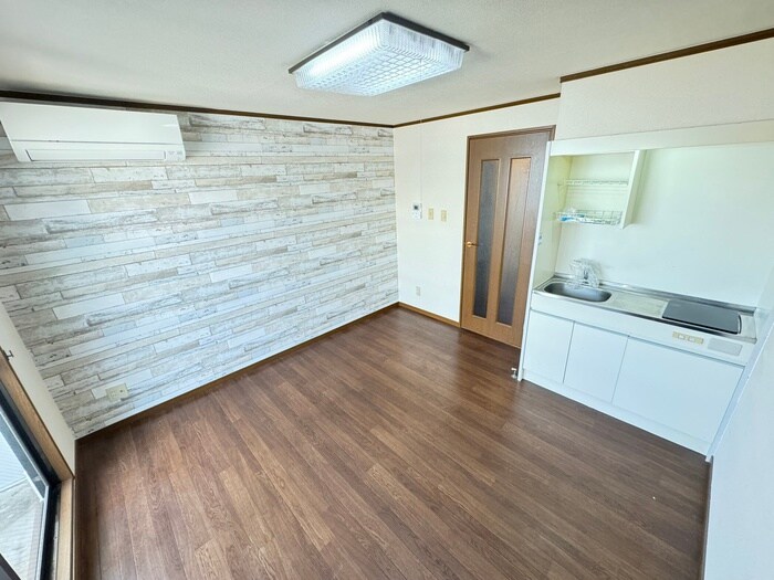 物件内観写真9　(居室)