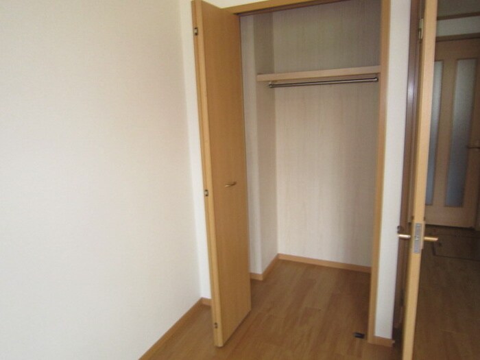 物件内観写真5　(収納)