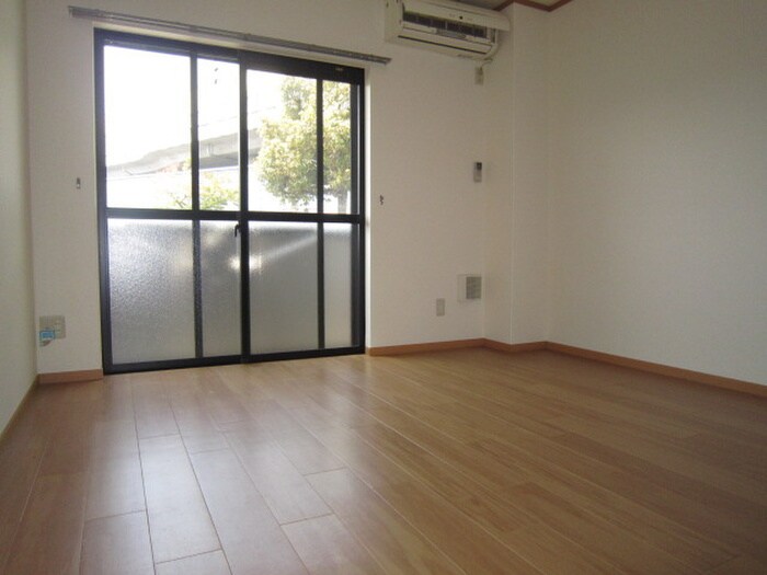 物件内観写真6　(居室)