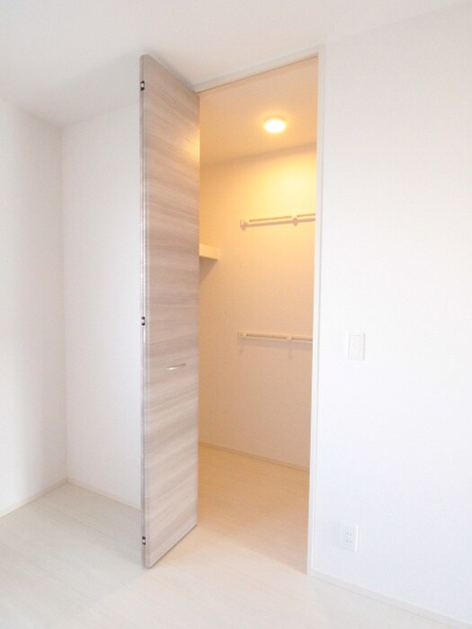 物件内観写真14　(収納)