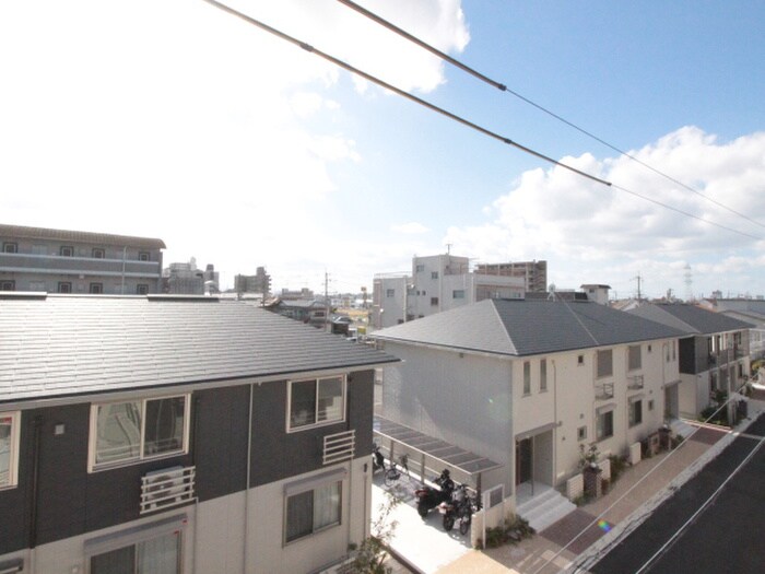 物件内観写真16　(室内からの展望)