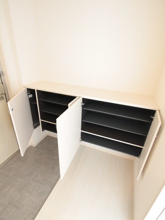 物件内観写真17　(靴箱)