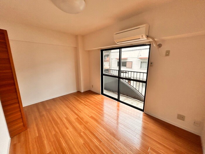 物件内観写真10　(居室)