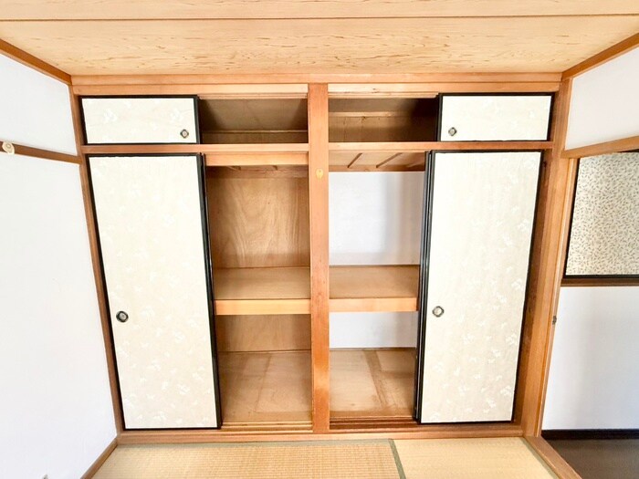 物件内観写真12　(収納)