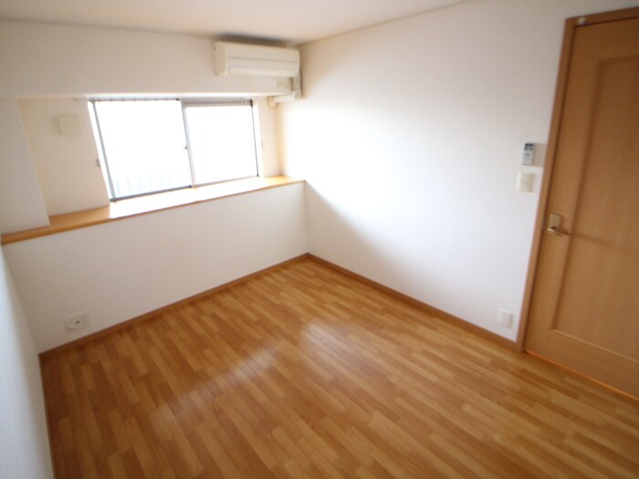 物件内観写真9　(居室)