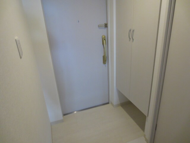 物件内観写真15　(玄関)