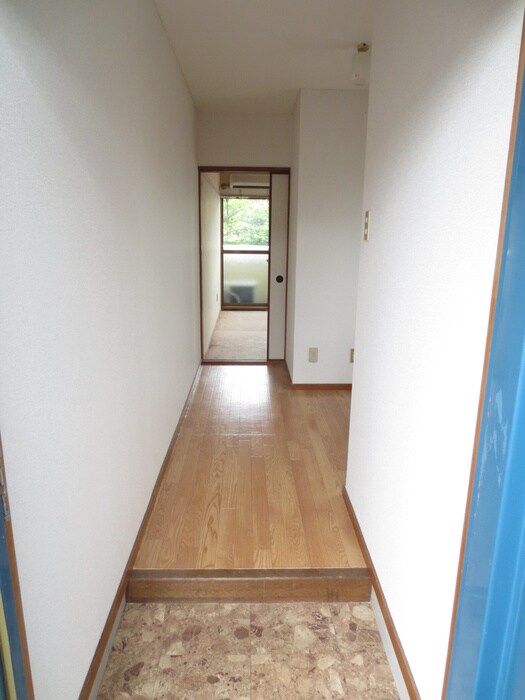 物件内観写真7　(玄関)