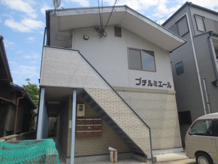 物件外観写真4　(駐車場)