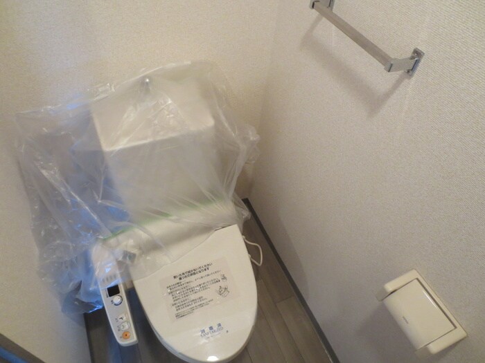 物件内観写真9　(トイレ)