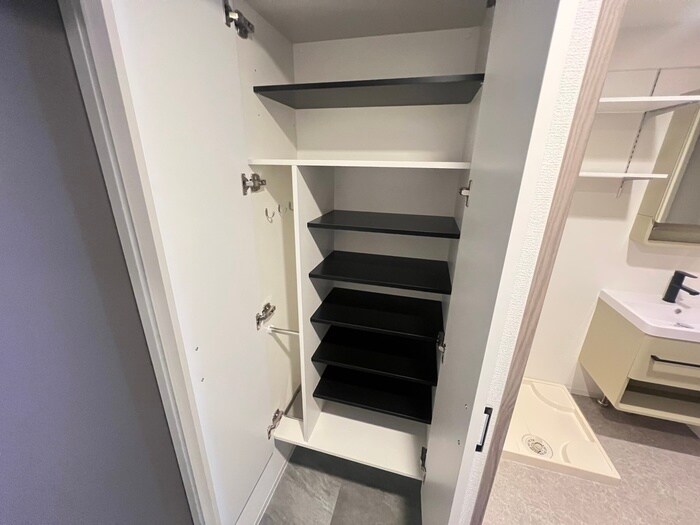 物件内観写真12　(靴箱)