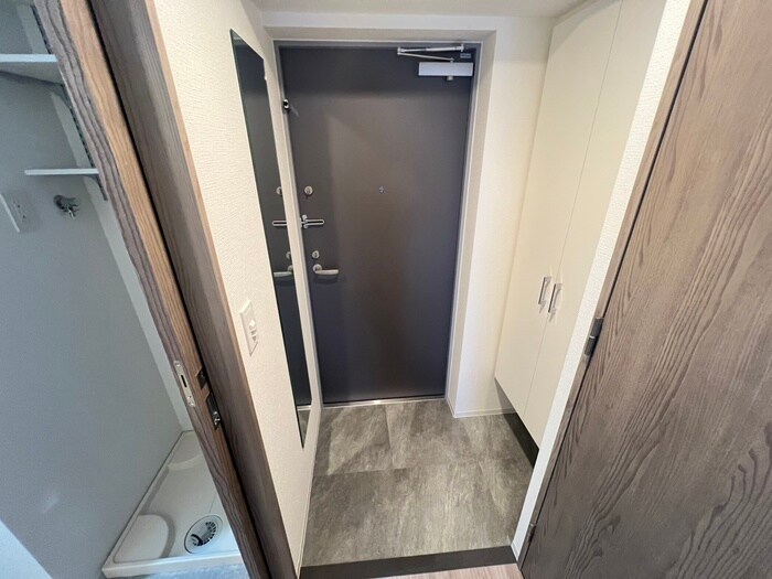 物件内観写真12　(玄関)