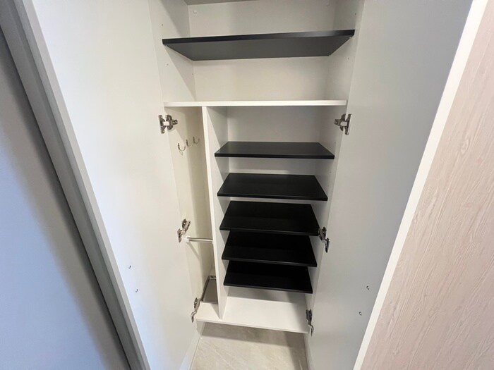 物件内観写真12　(靴箱)