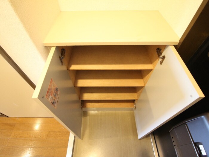 物件内観写真13　(靴箱)