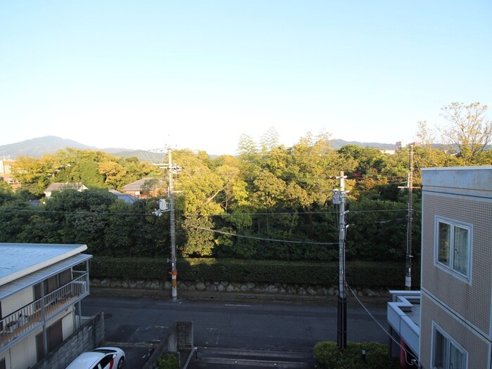 物件内観写真17　(室内からの展望)