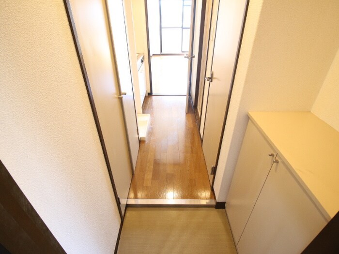 物件内観写真17　(玄関)