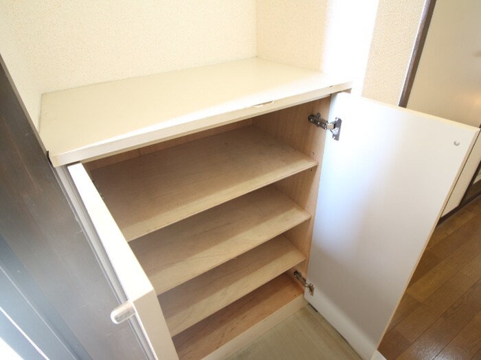 物件内観写真18　(靴箱)