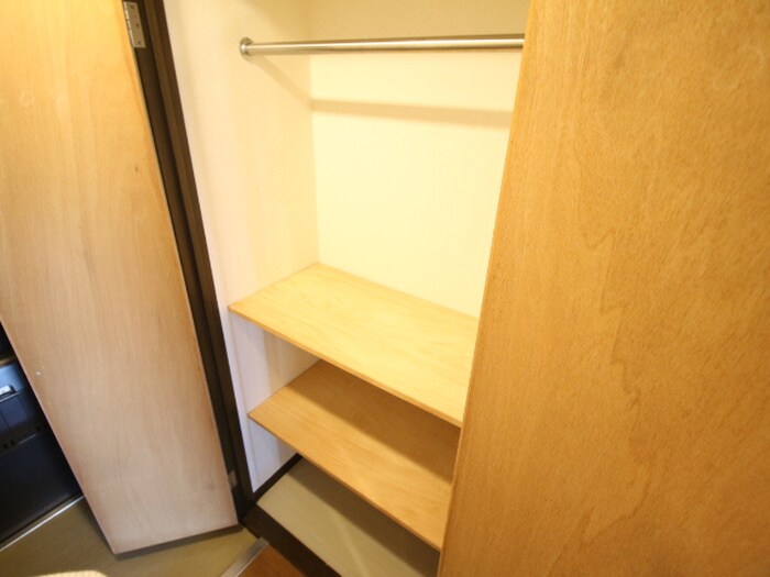 物件内観写真18　(収納)