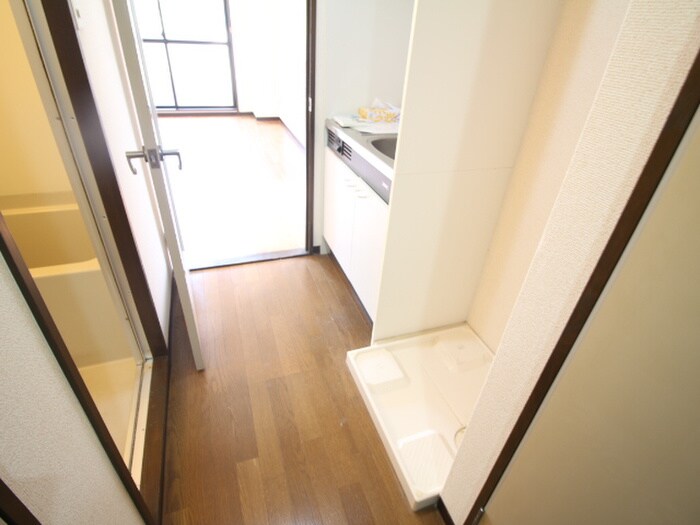 物件内観写真19　(洗濯機置場)