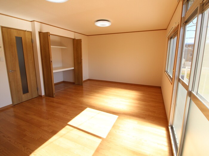 物件内観写真6　(居室)