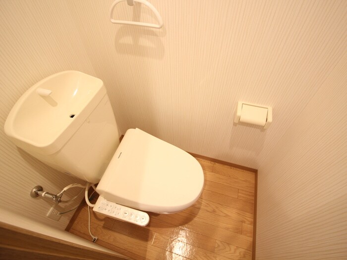 物件内観写真14　(トイレ)