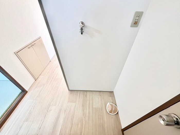 物件内観写真18　(洗濯機置場)