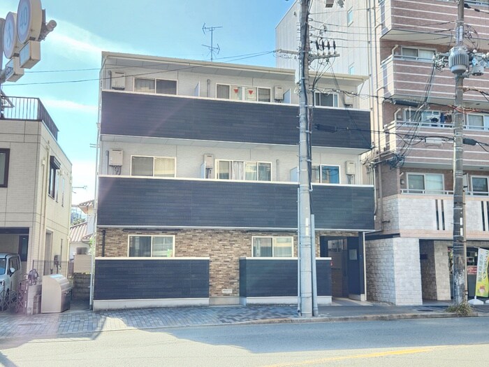 物件外観写真2　(外観写真)