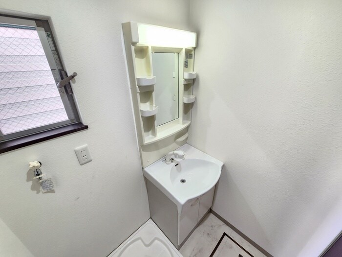 物件内観写真15　(洗面)