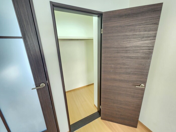 物件内観写真16　(収納)