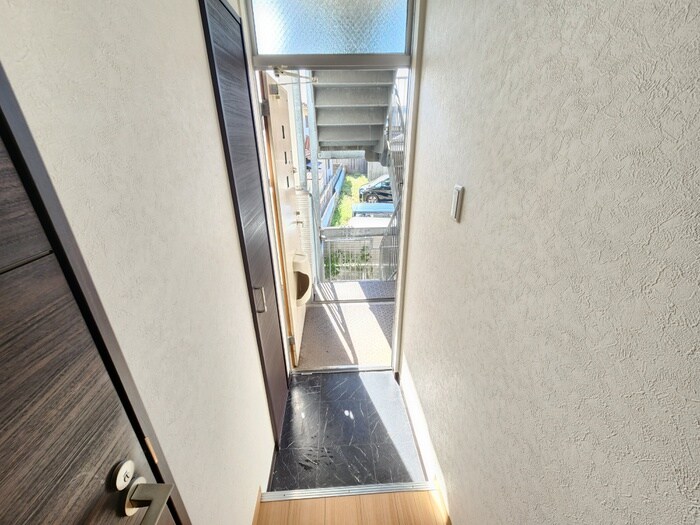 物件内観写真19　(玄関)
