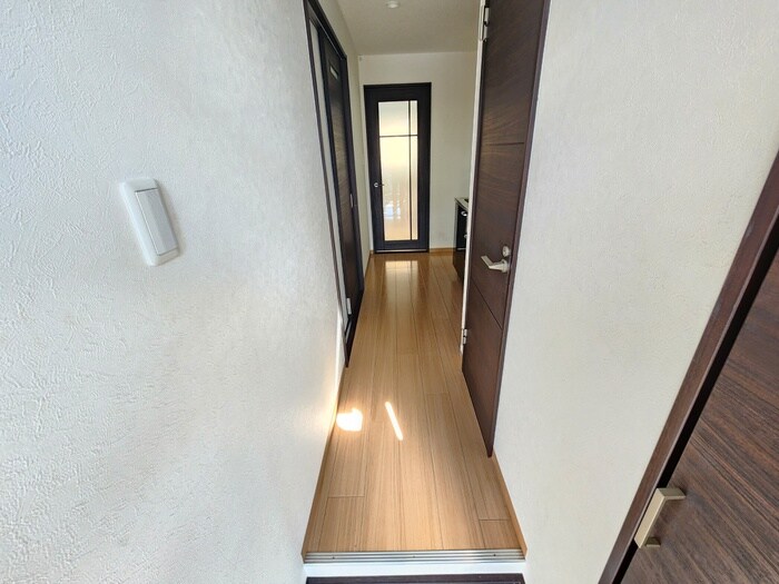 物件内観写真20　(廊下)