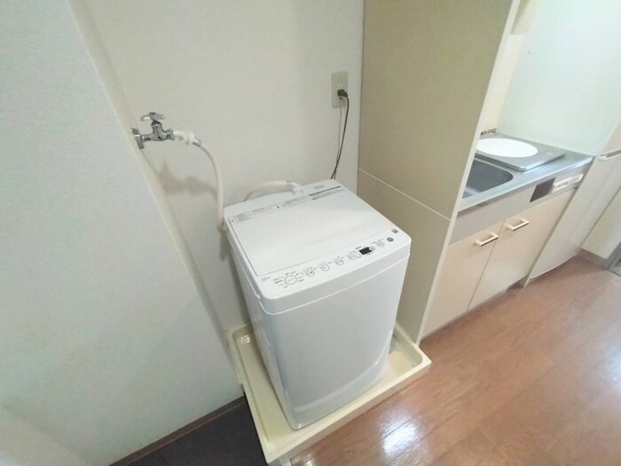 物件内観写真11　(洗濯機置場)