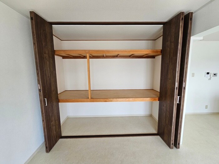 物件内観写真11　(収納)