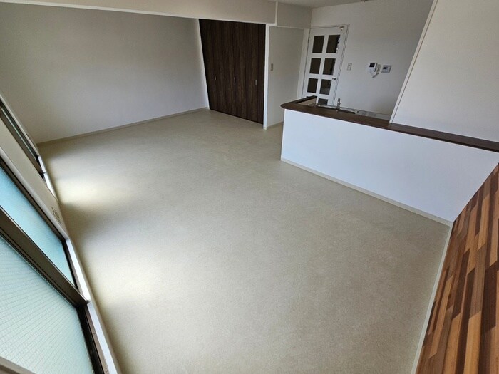 物件内観写真14　(居室)