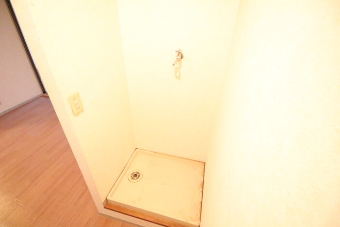 物件内観写真21　(洗濯機置場)