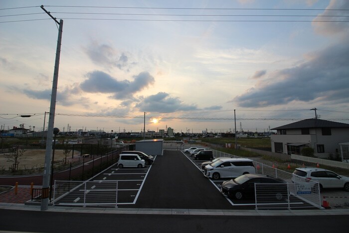 物件内観写真22　(室内からの展望)