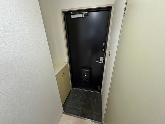 物件内観写真7　(玄関)