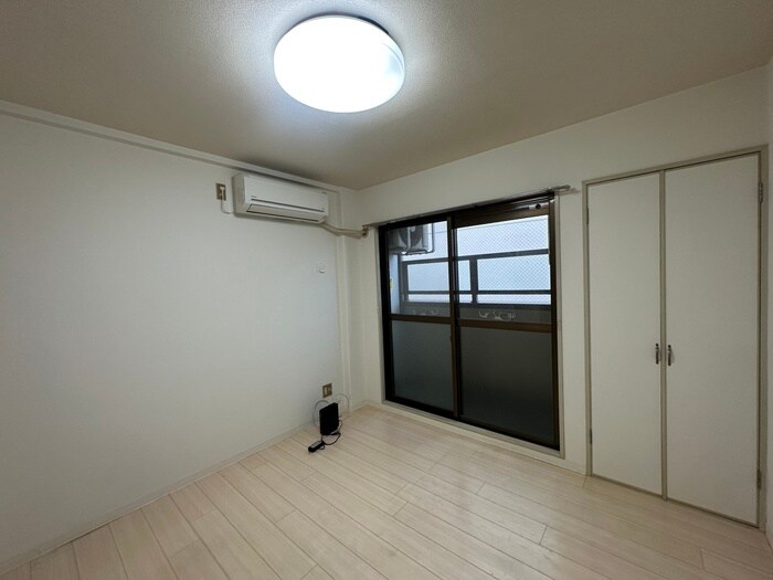 物件内観写真9　(居室)