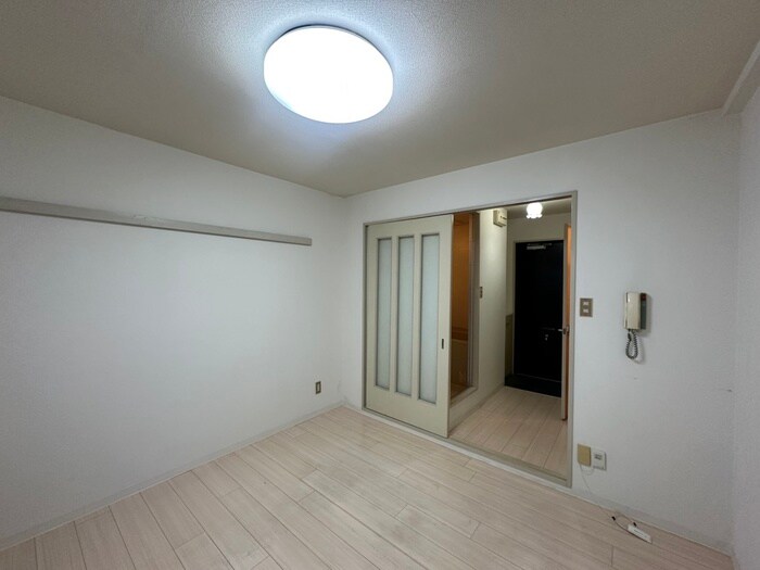 物件内観写真10　(居室)