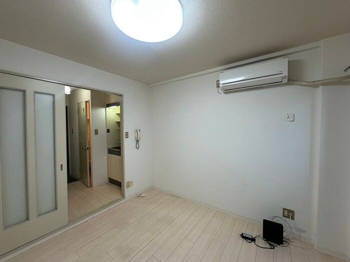 物件内観写真12　(居室)