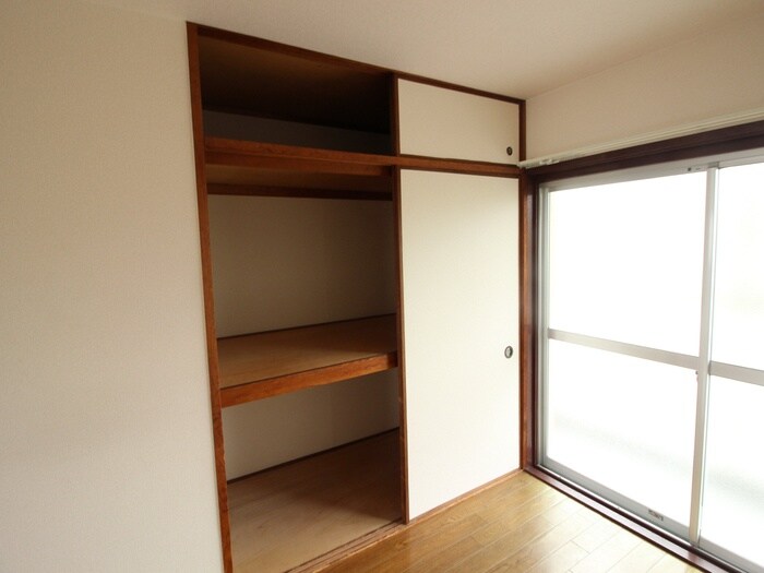 物件内観写真10　(収納)