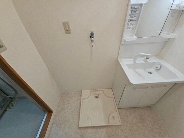 物件内観写真19　(洗濯機置場)