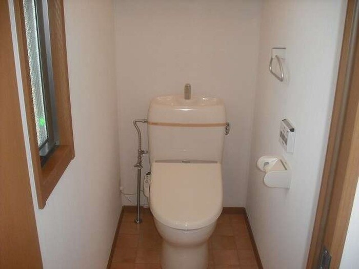 物件内観写真14　(トイレ)